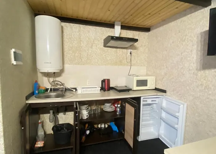 Prykarpatska 3*
